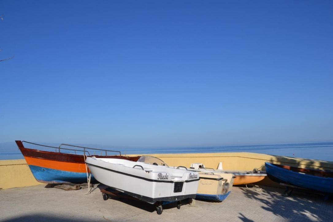 Bed and Breakfast I Tesori Del Mare Letojanni Exterior foto