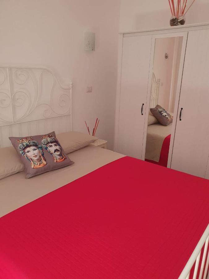 Bed and Breakfast I Tesori Del Mare Letojanni Exterior foto