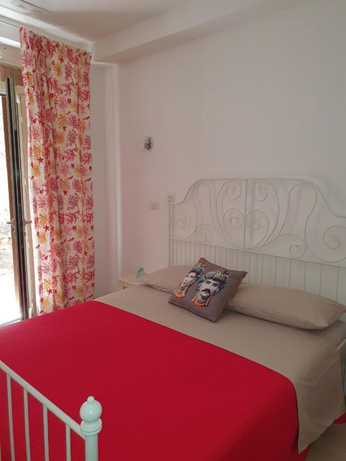 Bed and Breakfast I Tesori Del Mare Letojanni Exterior foto